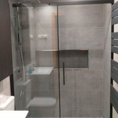 Foto de lavabo, váter y plato de ducha